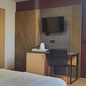 3* Bed & Breakfast & Kepic, Airport